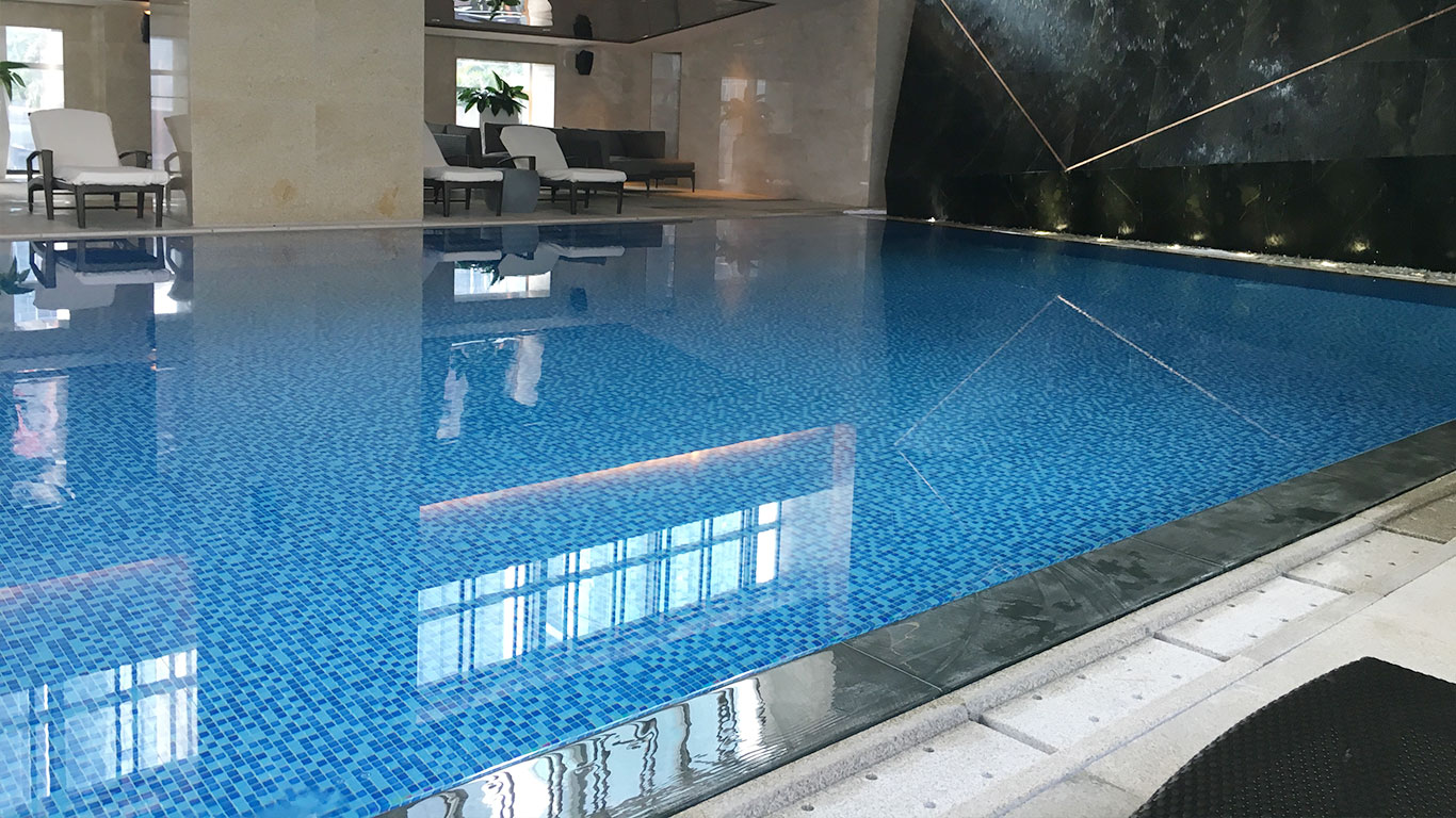1/2 旅馆室内泳池