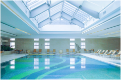 室内恒温游泳池用什么加热？？？