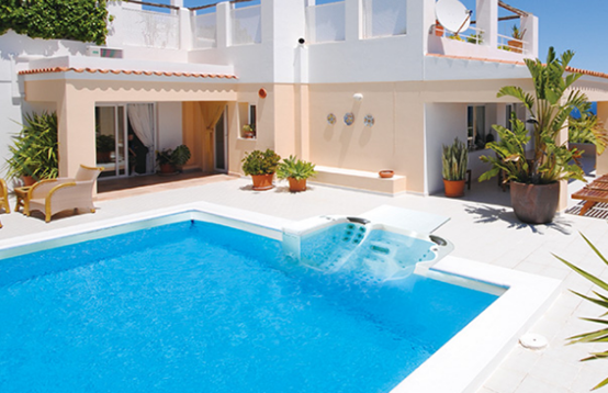 别墅装置无边际泳池会不会占用太大的空间？？？？？