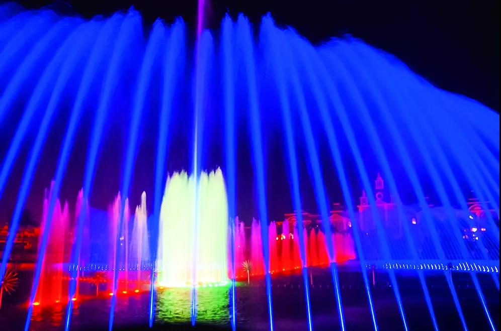 现在常见的喷泉种类有哪些，，，，，有什么差别？？？？？