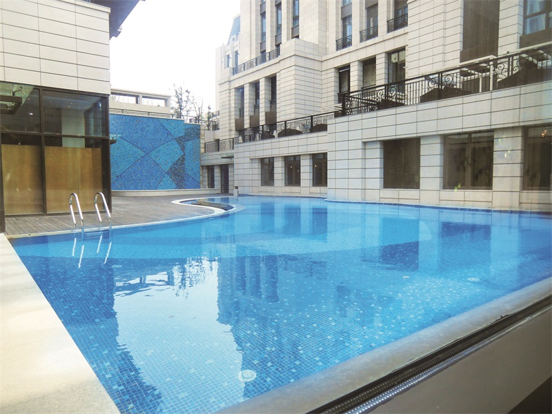 泳池清洁机械人,无线泳池清洁机械人,游泳池水底机械人