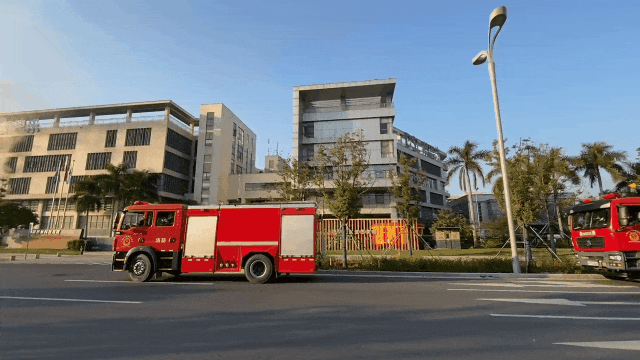 以“演”筑防！庄闲游戏集团联合新区水陆两用消防站开展2024年度消防应抢救援演练！